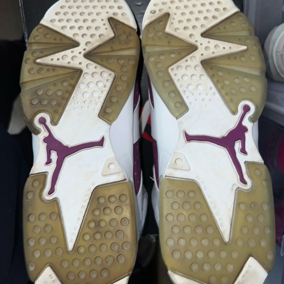 GCWOB Jordan Grape 6’s , they’ve been loved, but are in decent shape size 6.5Y - Picture 6 of 6
